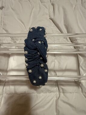 Pearl-Embellished Navy Knotted Headband - Women's Accessories